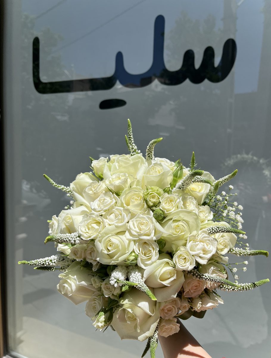 ۲دسته گل عروس